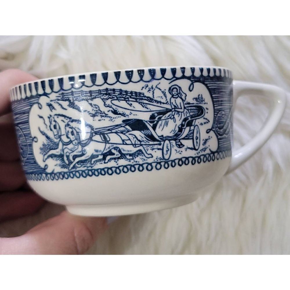 Vintage Currier and Ives Royal China Coffee Or Tea Cup Blue & White Set of 2 - Picture 5 of 11